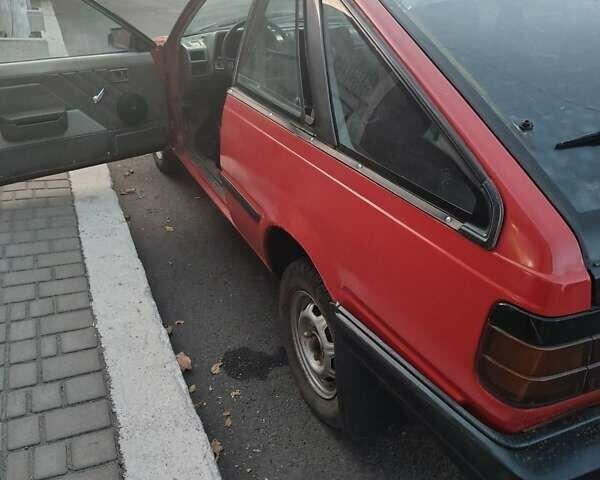 Красный Ниссан Санни, объемом двигателя 1.5 л и пробегом 318 тыс. км за 950 $, фото 6 на Automoto.ua