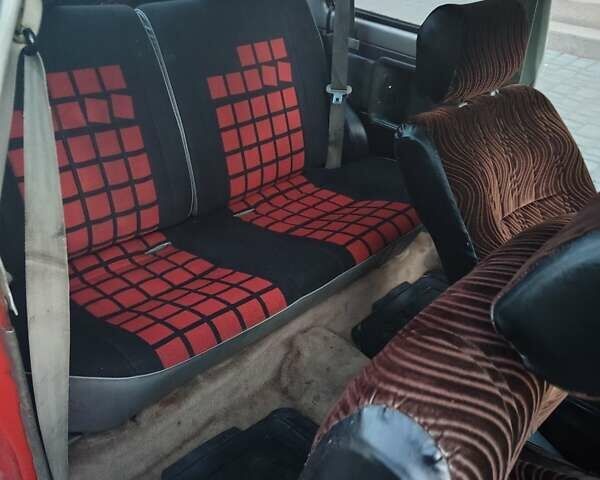 Красный Ниссан Санни, объемом двигателя 1.5 л и пробегом 318 тыс. км за 950 $, фото 4 на Automoto.ua