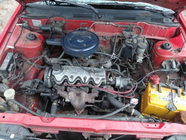 Червоний Ніссан Санні, об'ємом двигуна 1.6 л та пробігом 235 тис. км за 800 $, фото 5 на Automoto.ua