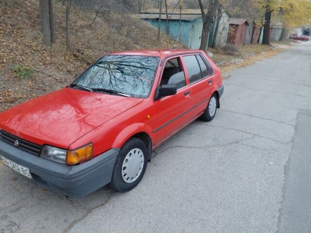 Червоний Ніссан Санні, об'ємом двигуна 1.6 л та пробігом 235 тис. км за 800 $, фото 1 на Automoto.ua