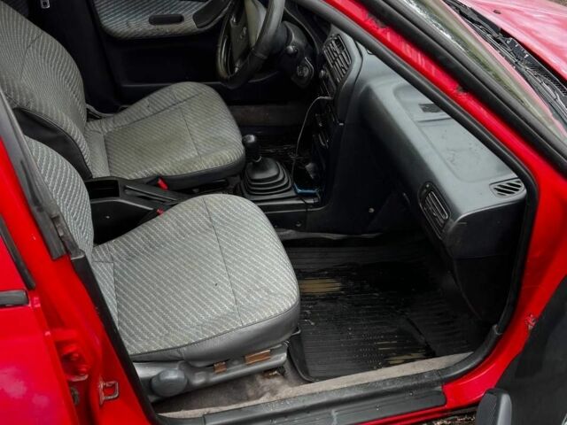 Красный Ниссан Санни, объемом двигателя 2 л и пробегом 586 тыс. км за 650 $, фото 7 на Automoto.ua