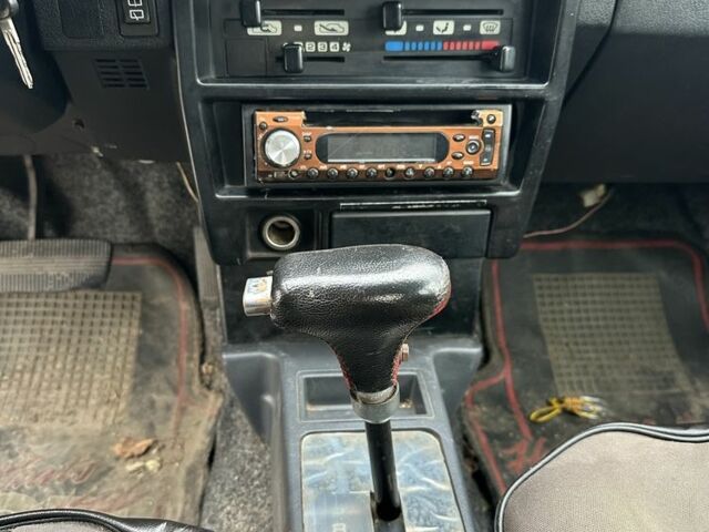 Красный Ниссан Санни, объемом двигателя 1.7 л и пробегом 280 тыс. км за 1500 $, фото 13 на Automoto.ua