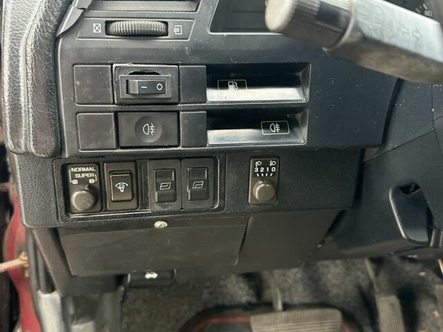 Красный Ниссан Санни, объемом двигателя 1.7 л и пробегом 280 тыс. км за 1500 $, фото 15 на Automoto.ua