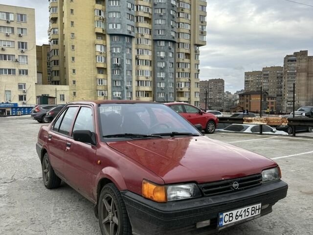 Красный Ниссан Санни, объемом двигателя 1.7 л и пробегом 280 тыс. км за 1500 $, фото 2 на Automoto.ua