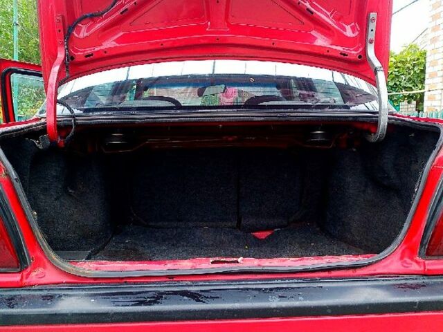 Красный Ниссан Санни, объемом двигателя 1.4 л и пробегом 435 тыс. км за 1100 $, фото 2 на Automoto.ua