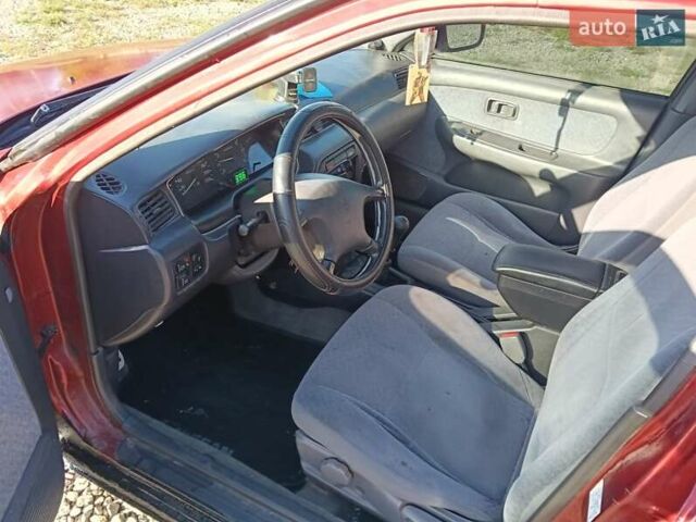 Червоний Ніссан Санні, об'ємом двигуна 1.6 л та пробігом 350 тис. км за 1650 $, фото 3 на Automoto.ua