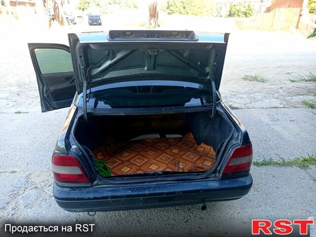 Ниссан Санни, объемом двигателя 1.4 л и пробегом 300 тыс. км за 1330 $, фото 6 на Automoto.ua