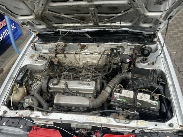 Серый Ниссан Санни, объемом двигателя 1.7 л и пробегом 444 тыс. км за 1000 $, фото 4 на Automoto.ua