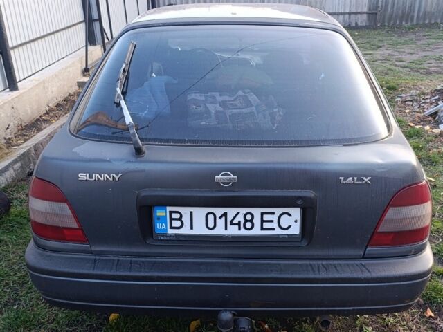 Сірий Ніссан Санні, об'ємом двигуна 0 л та пробігом 1000 тис. км за 1200 $, фото 3 на Automoto.ua