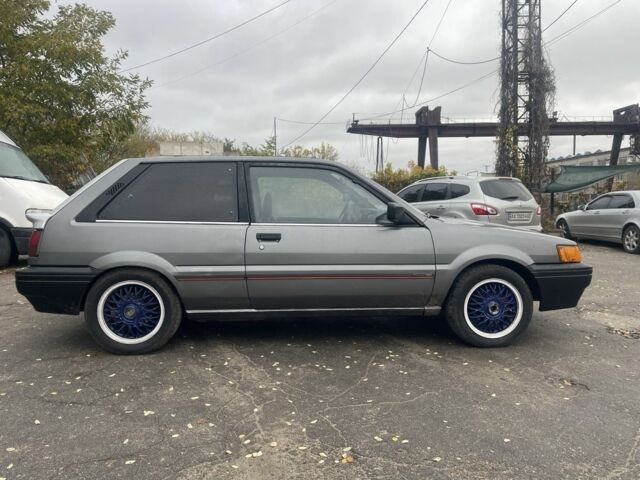 Серый Ниссан Санни, объемом двигателя 1.8 л и пробегом 244 тыс. км за 1500 $, фото 3 на Automoto.ua