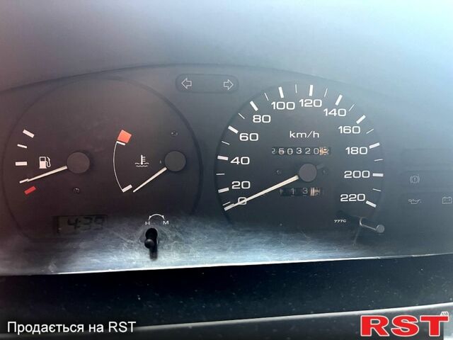 Серый Ниссан Санни, объемом двигателя 1.4 л и пробегом 250 тыс. км за 1700 $, фото 2 на Automoto.ua