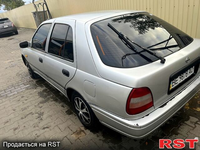 Серый Ниссан Санни, объемом двигателя 1.4 л и пробегом 250 тыс. км за 1700 $, фото 3 на Automoto.ua