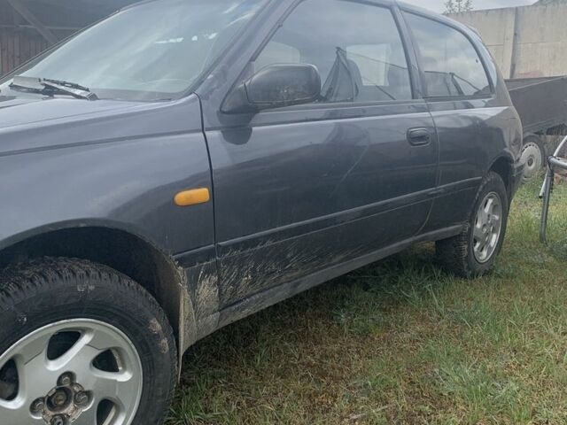 Серый Ниссан Санни, объемом двигателя 2 л и пробегом 259 тыс. км за 1200 $, фото 2 на Automoto.ua