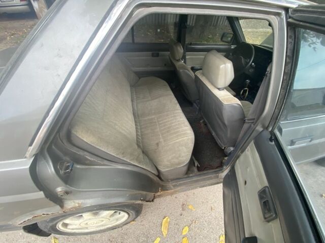 Серый Ниссан Санни, объемом двигателя 1.6 л и пробегом 10 тыс. км за 800 $, фото 2 на Automoto.ua