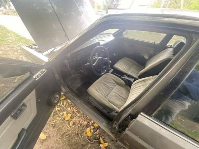 Серый Ниссан Санни, объемом двигателя 1.6 л и пробегом 10 тыс. км за 800 $, фото 6 на Automoto.ua