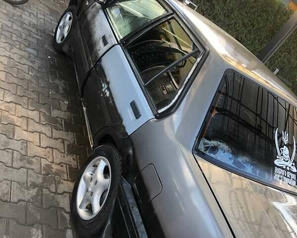 Серый Ниссан Санни, объемом двигателя 1.3 л и пробегом 100 тыс. км за 1350 $, фото 2 на Automoto.ua