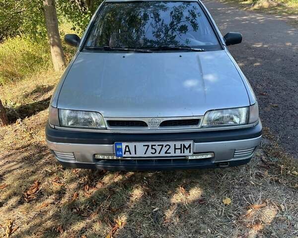 Серый Ниссан Санни, объемом двигателя 1.4 л и пробегом 280 тыс. км за 1600 $, фото 5 на Automoto.ua