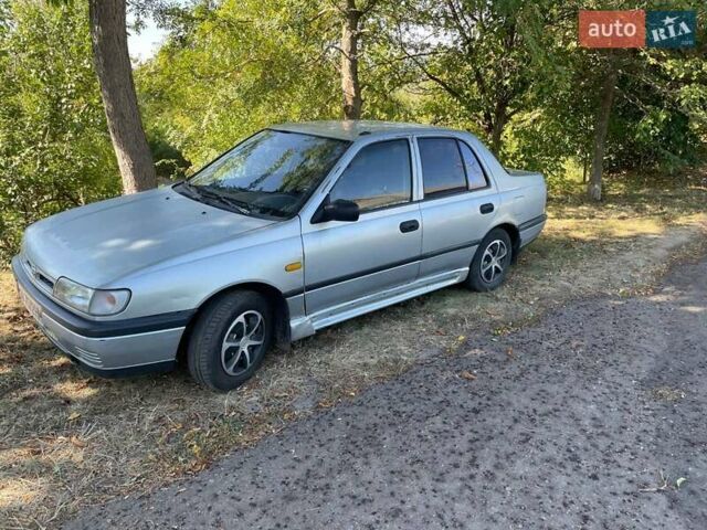 Серый Ниссан Санни, объемом двигателя 1.4 л и пробегом 280 тыс. км за 1600 $, фото 4 на Automoto.ua