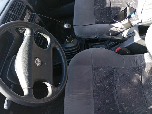 Серый Ниссан Санни, объемом двигателя 1.4 л и пробегом 280 тыс. км за 1800 $, фото 4 на Automoto.ua