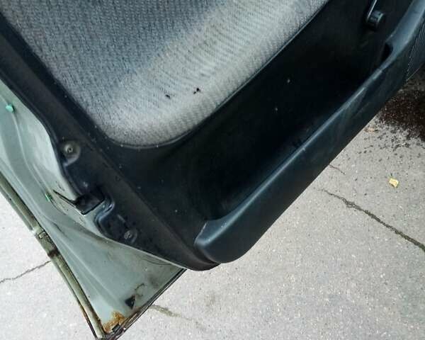 Серый Ниссан Санни, объемом двигателя 1.4 л и пробегом 370 тыс. км за 950 $, фото 7 на Automoto.ua