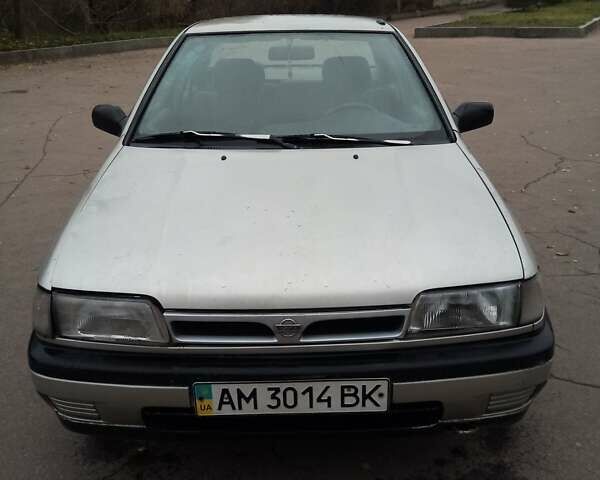 Серый Ниссан Санни, объемом двигателя 1.4 л и пробегом 370 тыс. км за 950 $, фото 2 на Automoto.ua