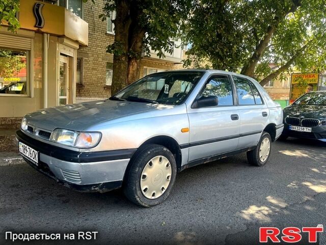 Сірий Ніссан Санні, об'ємом двигуна 1.6 л та пробігом 260 тис. км за 1250 $, фото 2 на Automoto.ua