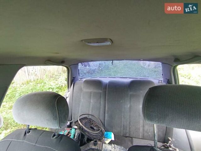 Серый Ниссан Санни, объемом двигателя 1.6 л и пробегом 303 тыс. км за 450 $, фото 5 на Automoto.ua