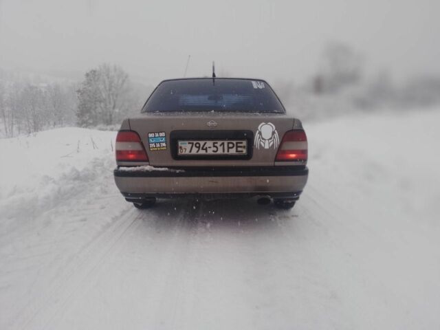 Серый Ниссан Санни, объемом двигателя 1 л и пробегом 303 тыс. км за 430 $, фото 2 на Automoto.ua