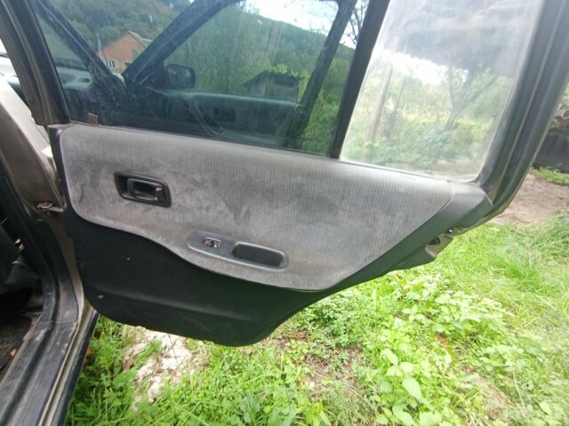 Серый Ниссан Санни, объемом двигателя 1 л и пробегом 303 тыс. км за 430 $, фото 13 на Automoto.ua