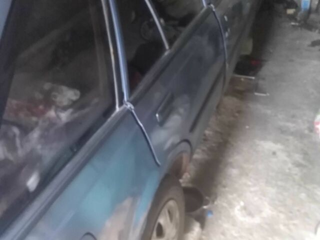 Синій Ніссан Санні, об'ємом двигуна 1.7 л та пробігом 350 тис. км за 350 $, фото 1 на Automoto.ua