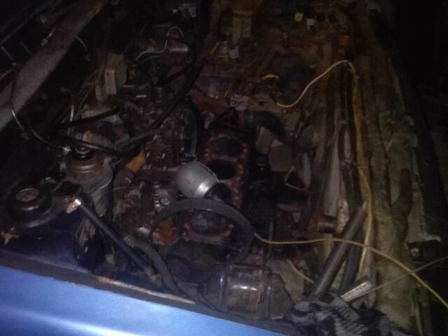 Синій Ніссан Санні, об'ємом двигуна 1.7 л та пробігом 350 тис. км за 350 $, фото 3 на Automoto.ua