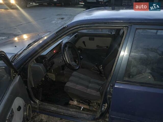 Синий Ниссан Санни, объемом двигателя 1.68 л и пробегом 300 тыс. км за 800 $, фото 12 на Automoto.ua