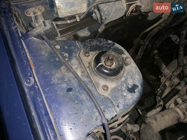 Синий Ниссан Санни, объемом двигателя 1.68 л и пробегом 300 тыс. км за 800 $, фото 10 на Automoto.ua