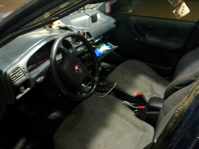 Синий Ниссан Санни, объемом двигателя 1.4 л и пробегом 600 тыс. км за 950 $, фото 6 на Automoto.ua