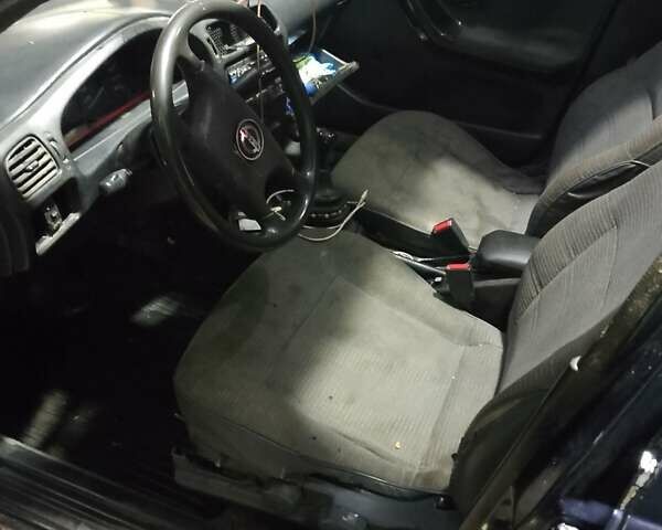 Синий Ниссан Санни, объемом двигателя 1.4 л и пробегом 600 тыс. км за 948 $, фото 5 на Automoto.ua