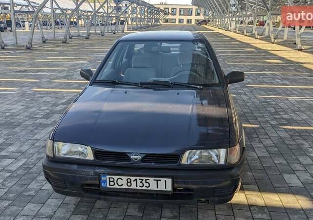 Синий Ниссан Санни, объемом двигателя 1.4 л и пробегом 300 тыс. км за 1500 $, фото 8 на Automoto.ua