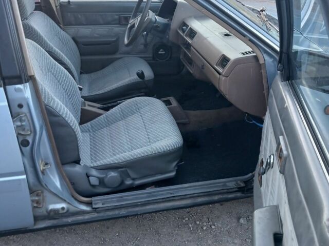 Синий Ниссан Санни, объемом двигателя 1.6 л и пробегом 1 тыс. км за 700 $, фото 6 на Automoto.ua