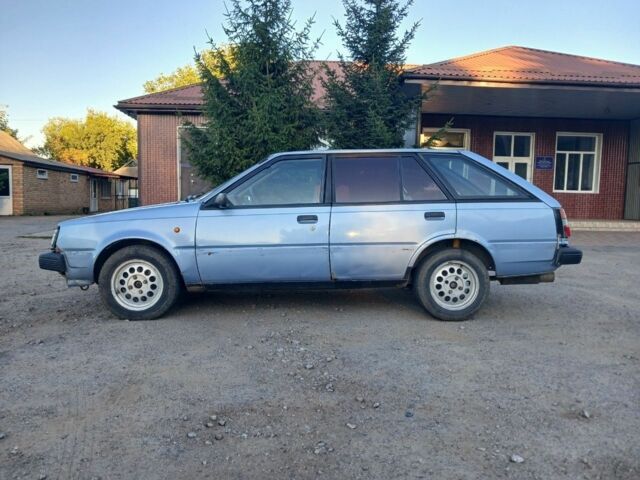 Синий Ниссан Санни, объемом двигателя 1.6 л и пробегом 1 тыс. км за 700 $, фото 2 на Automoto.ua