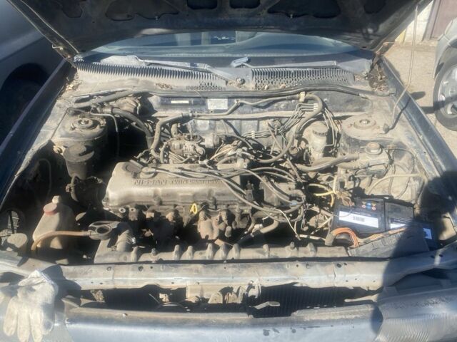 Синий Ниссан Санни, объемом двигателя 1.6 л и пробегом 400 тыс. км за 700 $, фото 2 на Automoto.ua