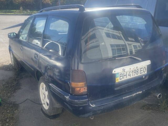 Синий Ниссан Санни, объемом двигателя 1.6 л и пробегом 400 тыс. км за 700 $, фото 3 на Automoto.ua