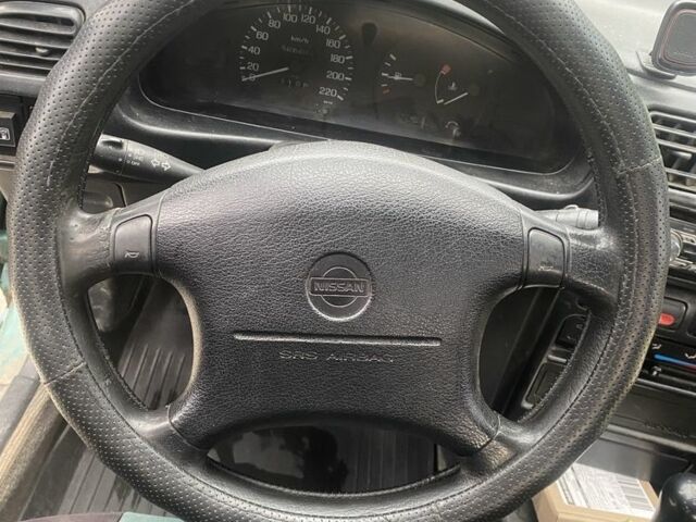 Зеленый Ниссан Санни, объемом двигателя 1.4 л и пробегом 580 тыс. км за 1250 $, фото 4 на Automoto.ua