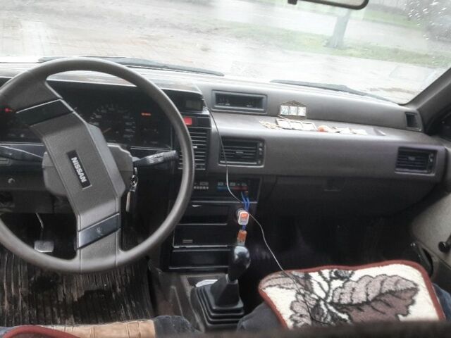 Зеленый Ниссан Санни, объемом двигателя 1.7 л и пробегом 300 тыс. км за 758 $, фото 4 на Automoto.ua