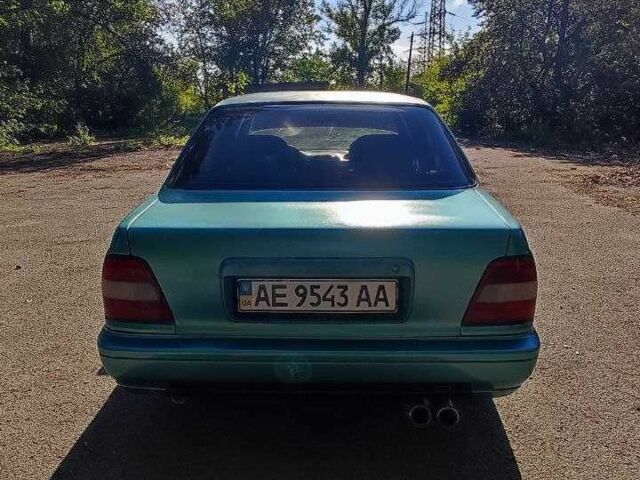 Зеленый Ниссан Санни, объемом двигателя 1.6 л и пробегом 226 тыс. км за 1100 $, фото 7 на Automoto.ua