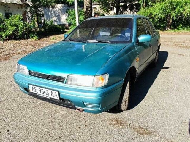 Зеленый Ниссан Санни, объемом двигателя 1.6 л и пробегом 226 тыс. км за 1100 $, фото 1 на Automoto.ua