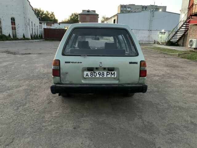 Зеленый Ниссан Санни, объемом двигателя 1.3 л и пробегом 280 тыс. км за 358 $, фото 5 на Automoto.ua