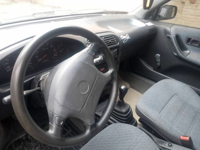 Зеленый Ниссан Санни, объемом двигателя 1.4 л и пробегом 327 тыс. км за 1600 $, фото 3 на Automoto.ua