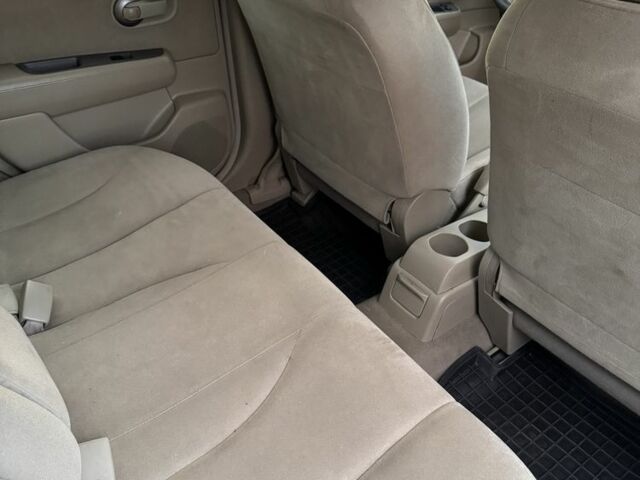 Белый Ниссан Тиида, объемом двигателя 1.6 л и пробегом 215 тыс. км за 5499 $, фото 9 на Automoto.ua