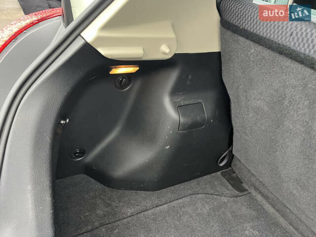 Белый Ниссан Тиида, объемом двигателя 1.5 л и пробегом 91 тыс. км за 7499 $, фото 11 на Automoto.ua