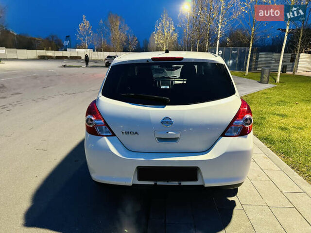 Білий Ніссан Тііда, об'ємом двигуна 1.5 л та пробігом 80 тис. км за 7100 $, фото 5 на Automoto.ua