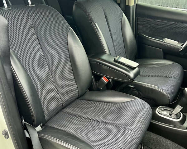 Белый Ниссан Тиида, объемом двигателя 1.5 л и пробегом 91 тыс. км за 7499 $, фото 45 на Automoto.ua